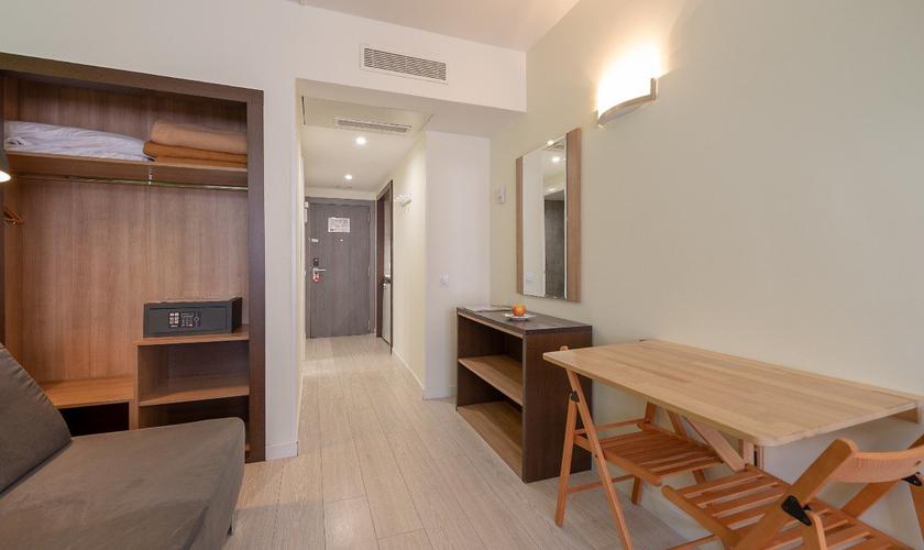 Chambre triple  (1 - 3 personnes ) Apartamentos Recoletos Madrid