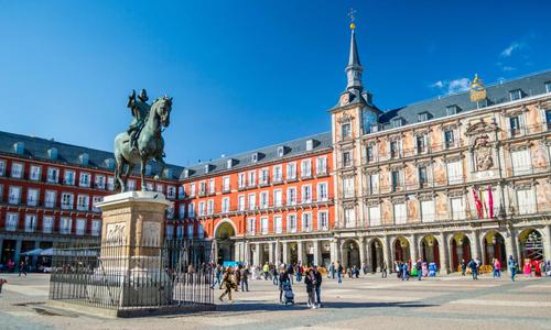 Plaza Mayor of Madrid: history, tradition, and gastronomy in the heart of the capital Apartamentos Recoletos Plaza Mayor of Madrid: history, tradition, and gastronomy in the heart of the capital Apartamentos Recoletos